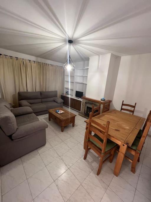 Adosado Dr Fleming 12 Villa Poyales Del Hoyo ภายนอก รูปภาพ
