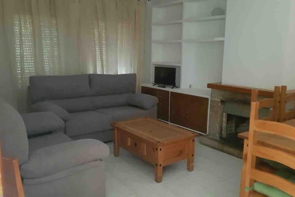 Adosado Dr Fleming 12 Villa Poyales Del Hoyo ภายนอก รูปภาพ